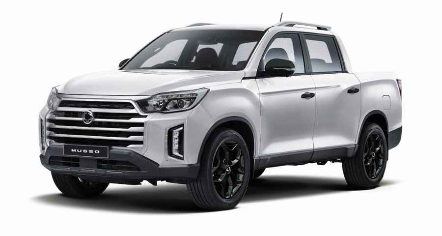 SsangYong Musso Grand white